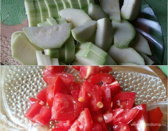 Порезать молодой кабачок ломтиками, помидоры — кусочками. У меня были маленькие помидоры сливки, я добавила 3 шт., если у вас большие, можно добавить 1 шт.