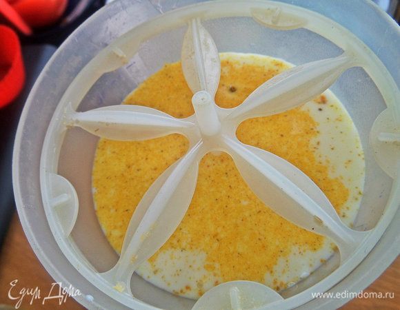 Закрыть плотно и потрясти.