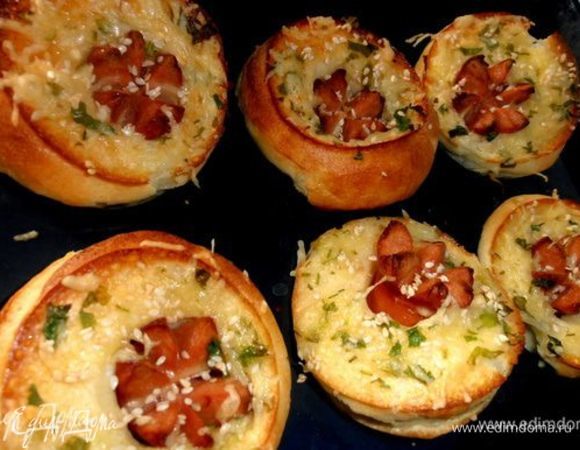 А вот с сосисками вариант, для детей отлично подходит.