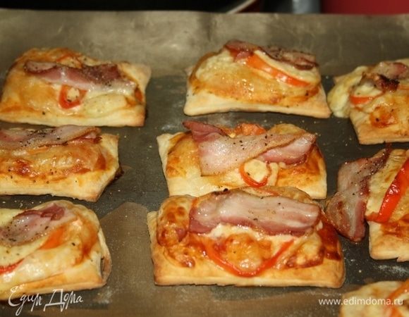 Запечь в духовке при 180°С около 10 минут.