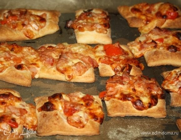 Запечь при 180°С примерно 10 минут.