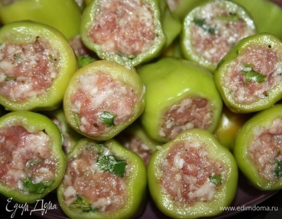 Нафаршировать начинкой.