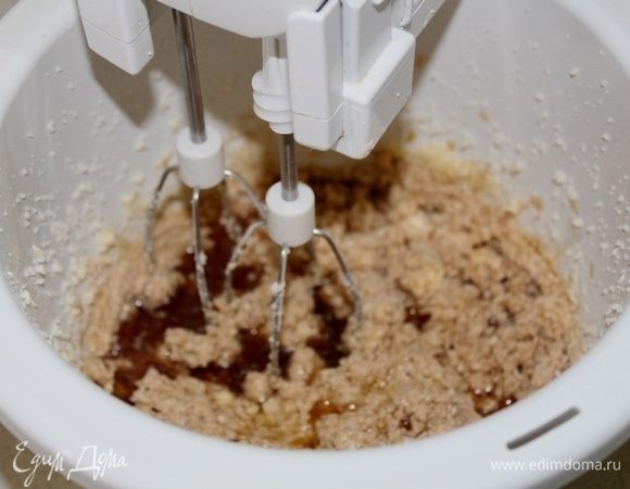 Добавить ванильный экстракт.