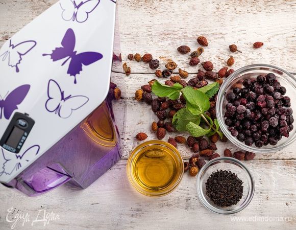 Для приготовления витаминного чая нам понадобятся следующие ингредиенты.