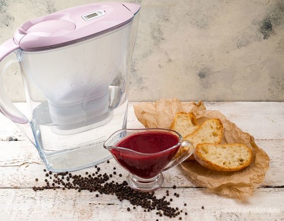 Клюквенный соус отлично дополнит мясные блюда, овощи и сыр на гриле. Приятного аппетита!