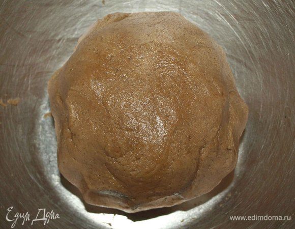 Замешиваем тесто.