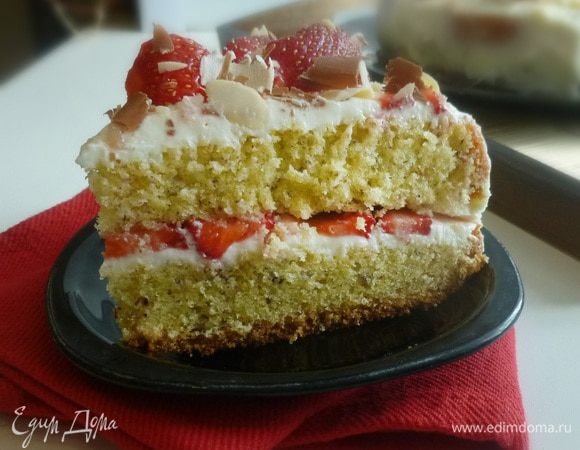 Верх украсить ягодами и стружкой шоколада, можно также миндальными лепестками.
Приятного аппетита!