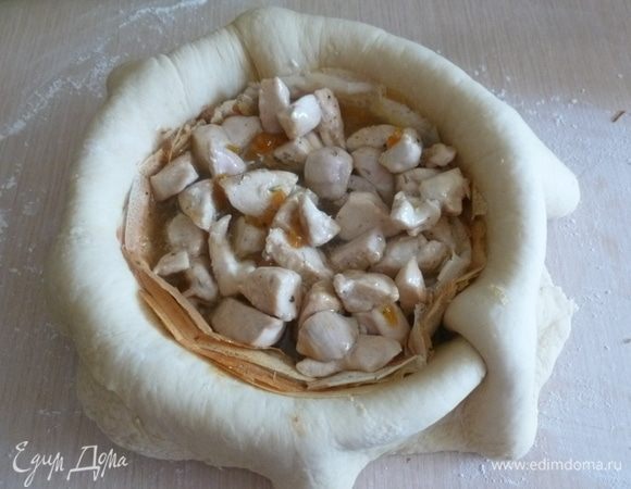 Выложить курицу.