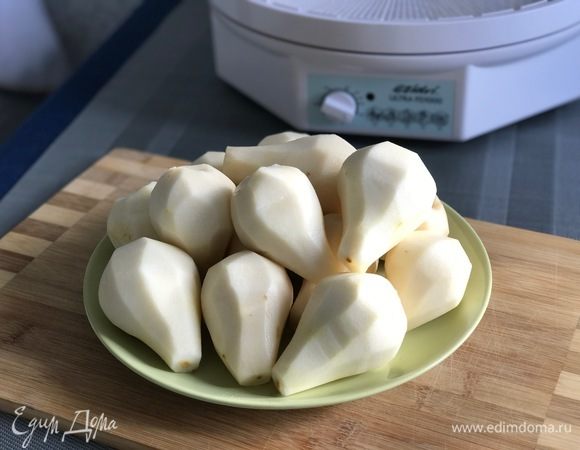 Вот такая груша-красавица у нас, ароматная...