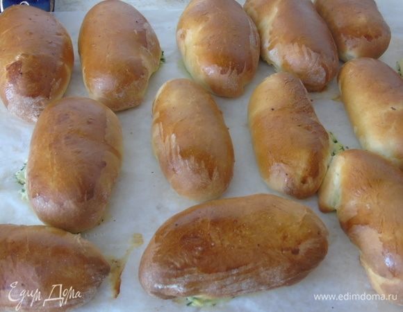 И отправляем выпекаться в разогретую до 200°С духовку до румяности.