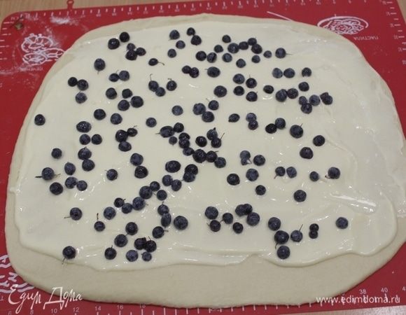 Затем распределить ягоду.