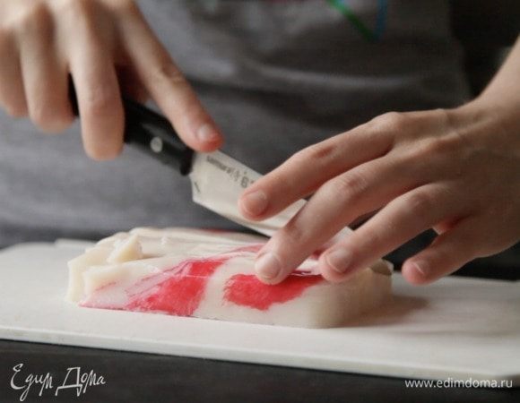 Нарезать крабовое мясо TM VICI.