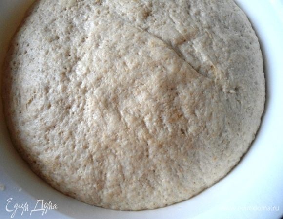 Тесто через час хорошо подрастает.