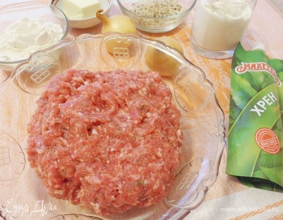 Очень хорошо вымесить фарш.