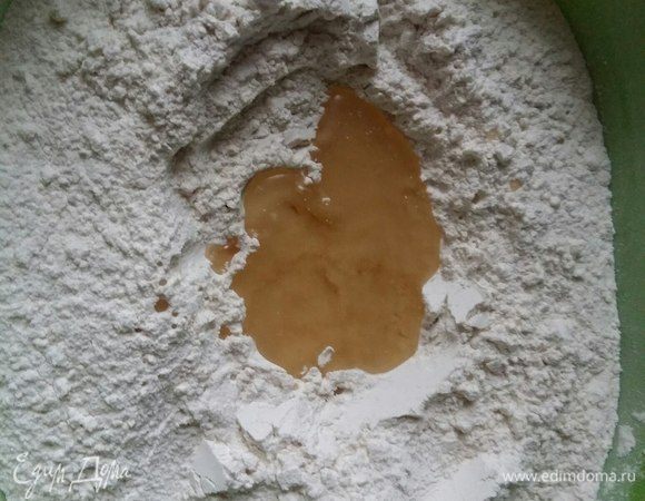 Добавить растительное масло, перемешать.