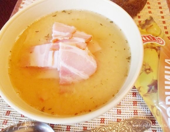 Гороховый суп по-шведски готов. Приятного аппетита! Угощайтесь!