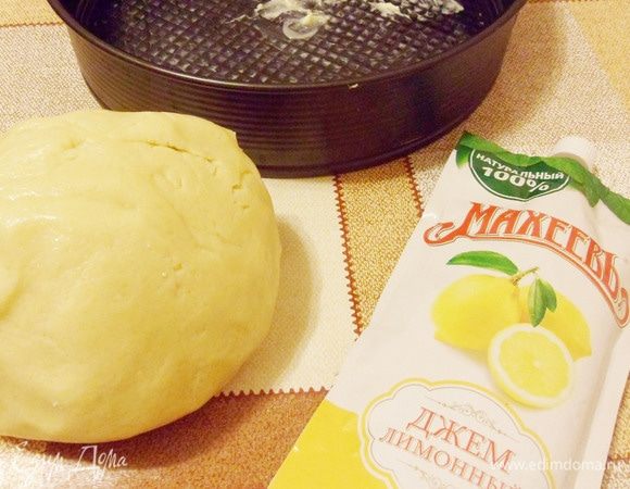 Замесить тесто.