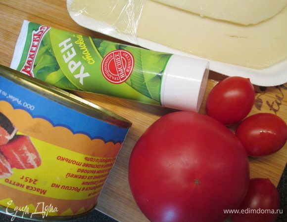 Собираем ингредиенты на столе.