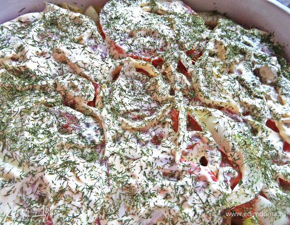 Можно посыпать также укропом.