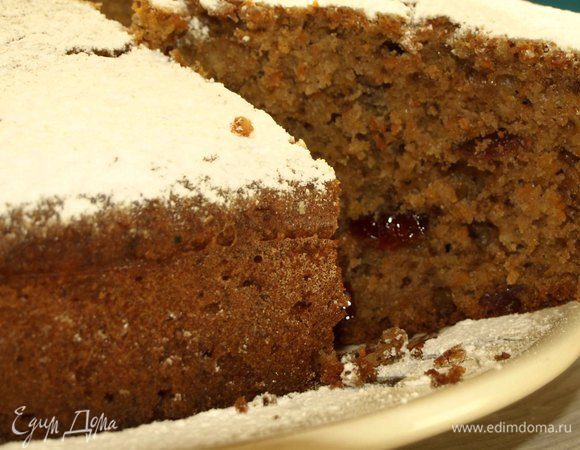 Получается очень воздушный, ароматный, вкусный пирог. При желании его можно подавать с заварным или творожным кремом. Но, на мой взгляд, он настолько хорош, что не нуждается в посторонней помощи! 