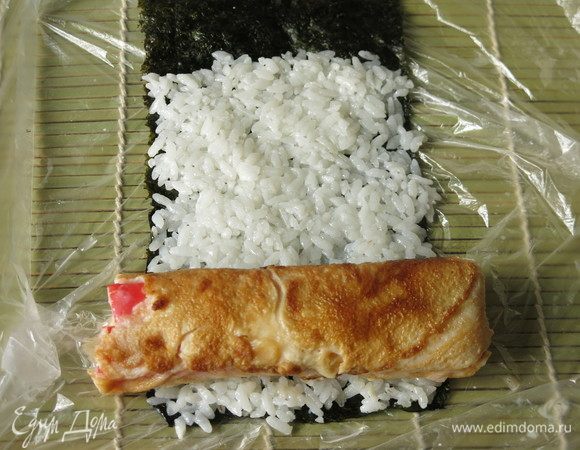 Аналогично поступаем с оставшимися 60 г риса без  яйца. К белому рису можно добавить красители, например, сок свеклы.