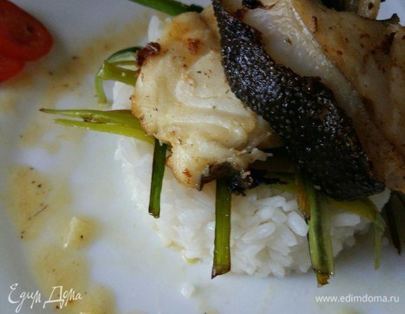 Сыну предложила с рисом, он к луку-порей равнодушен, использовала лук лишь как украшение :) 