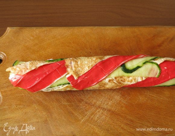 Ролл в пленке ставим на холод. Достаем, снимаем пленку.