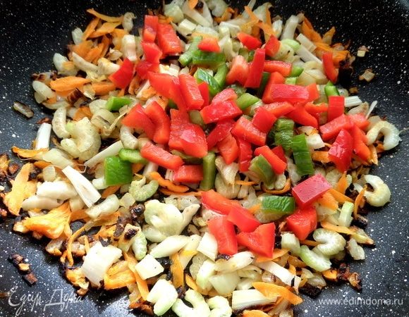 Отправить в сковороду.