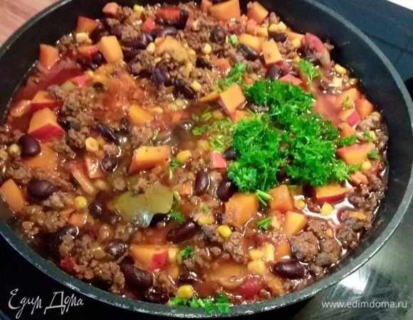 В конце готовки добавить рубленую петрушку. Снять с огня. Дать блюду минут 10 настояться. 