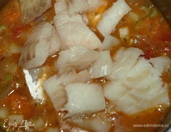 Добавить в суп и варить до готовности рыбы.