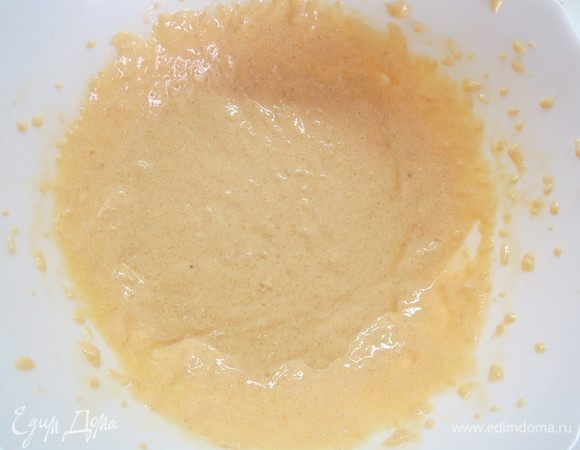 Растереть до пышности и посветления. 