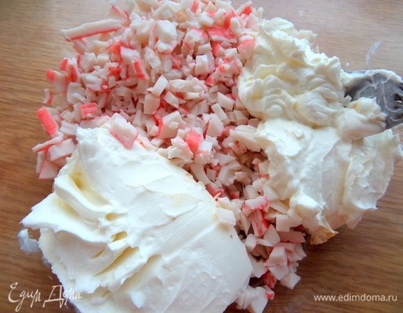 Порубить мелко в крошку.