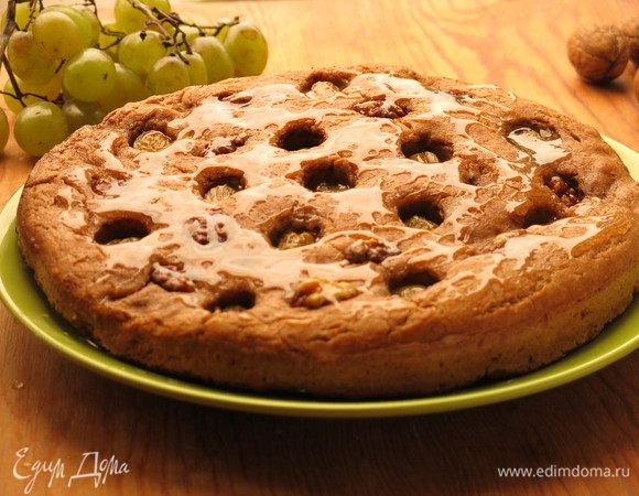 Перед подачей поливаем медом. Приятного аппетита!