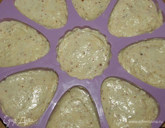 Выкладываем в формочки.