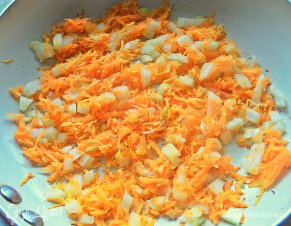 Обжарить на растительном масле.