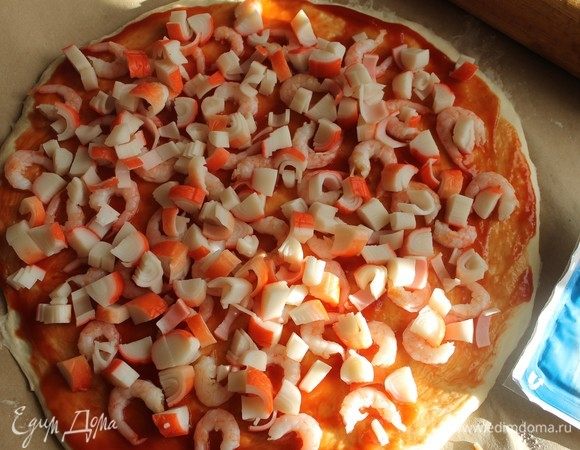 Затем крабовые палочки Vici.