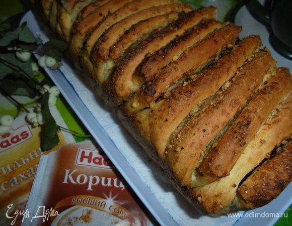 Готовый хлеб можно полить глазурью, сиропом, жидким медом (я ничем не поливала, и так он достаточно вкусен).