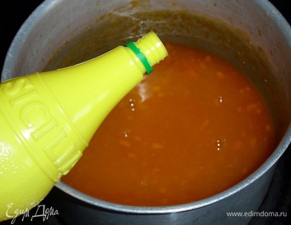 Добавляем лимонный сок ТМ Sicilia. Перемешиваем.