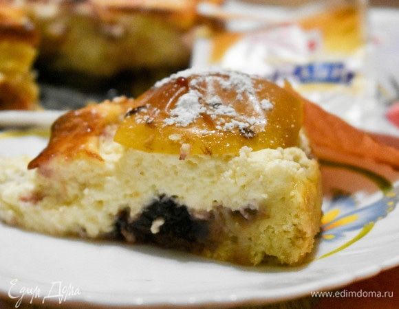 Таким пирог получается в разрезе. Приятного осеннего чаепития!