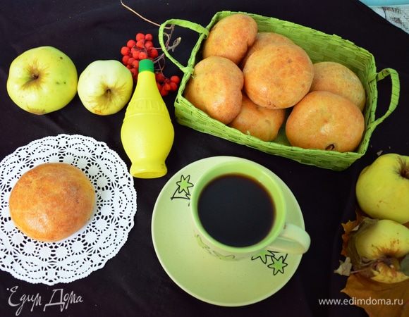 Выпекаем в разогретой до 180°С духовке 25-30 минут до румяной корочки. Наливаем себе чай или кофе и наслаждаемся!