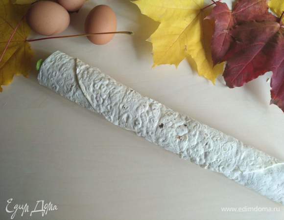 Туго сворачиваем наш ролл.