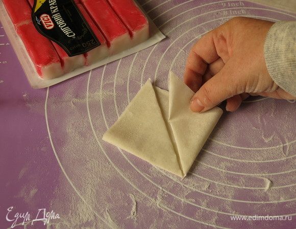 Сгибаем углы.