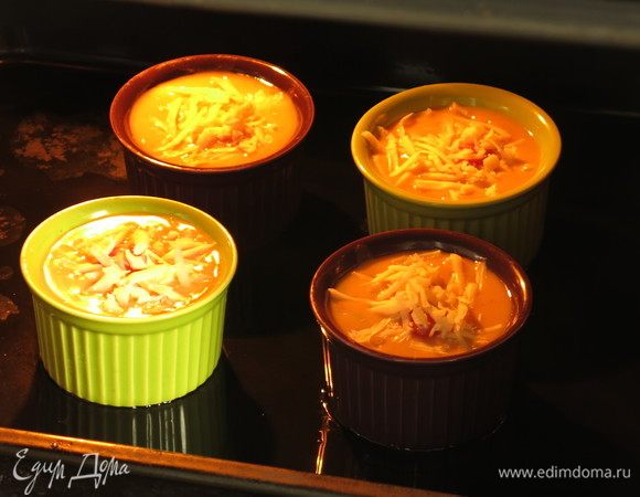 Запекаем при 180°С 10 минут и еще 1-2 на гриле для корочки.