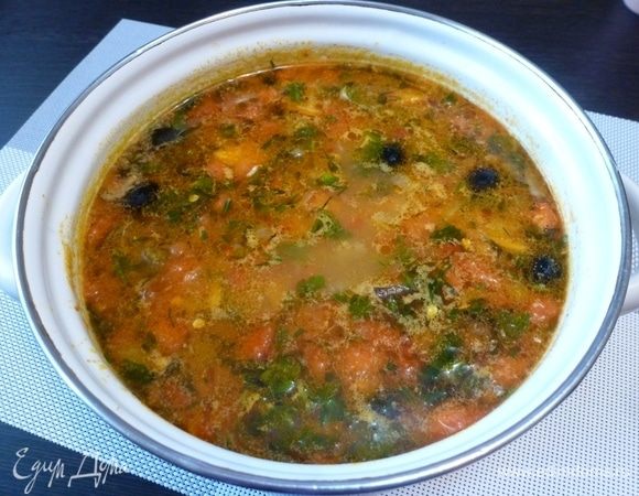 Солянка готова! Дадим настояться 10 минут и подаем к столу.