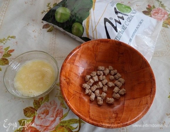 Отсыпаем 1 ст. л. отрубей в чашку. Я использую пшеничные отруби «Лито».