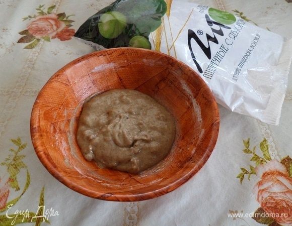 Замешиваем тесто. 