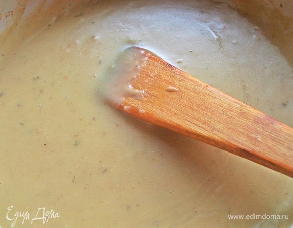 Добиваемся кремовой текстуры, без комочков. Теперь выключить огонь.