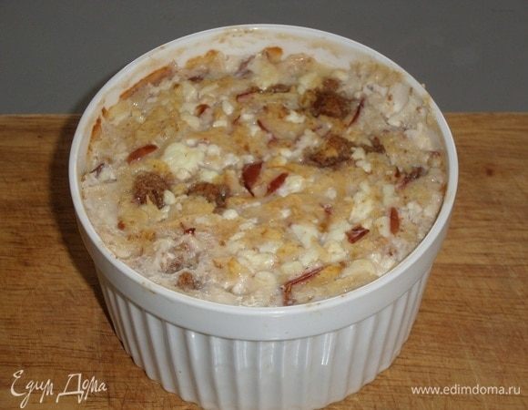 Помещаем форму в разогретую духовку и запекаем 20 минут при 200°С.