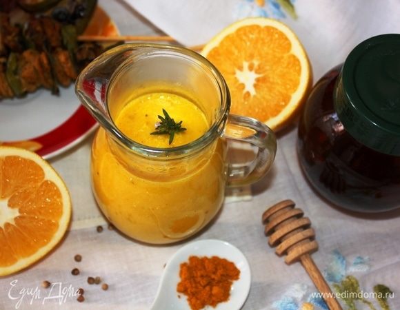 Апельсиново-медовый соус с кориандром готов! Подавать к мясу птицы или кролика теплым, полив сверху и украсив листиками свежего тимьяна. Приятного аппетита! Buon appetito!