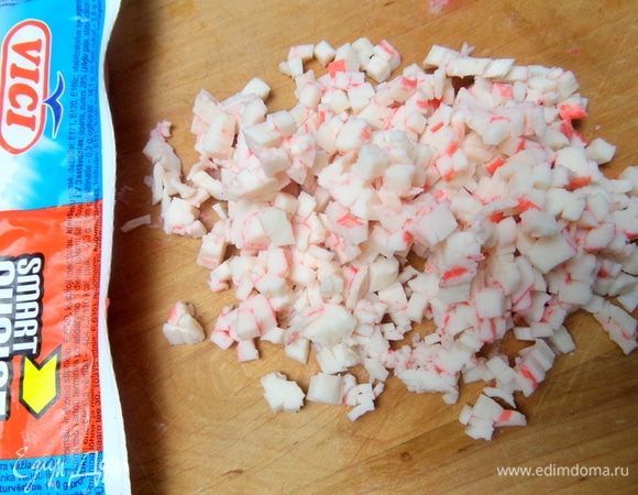 Потом — мелко кубиками.